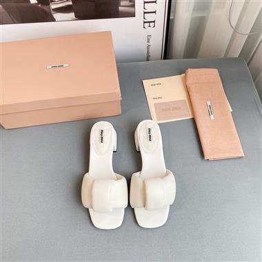 MiuMiu   2023新款休閒時尚女生鞋子