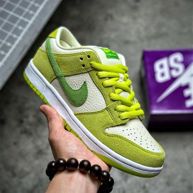 Nike SB Dunk Low "Green Apple"