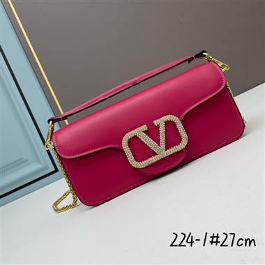 Valentino   2023新款女生時尚休閒包 尺寸:27×13×6CM