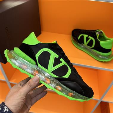 Valentino   2023新款休閒時尚男生鞋子