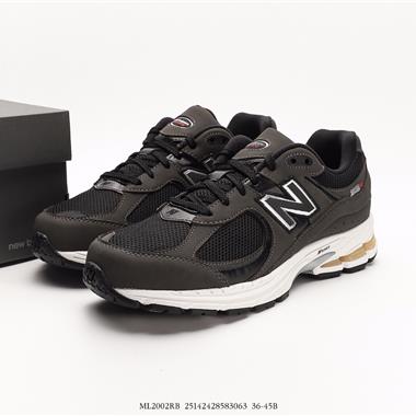 NewBalance 2002R 