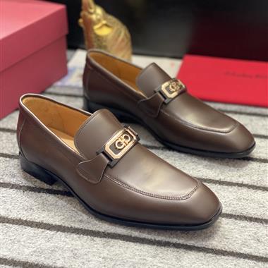 Ferragamo    2023新款休閒時尚男生鞋子