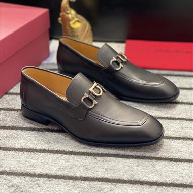 Ferragamo    2023新款休閒時尚男生鞋子
