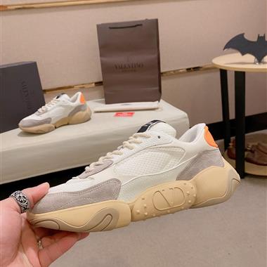 Valentino   2023新款休閒時尚男生鞋子
