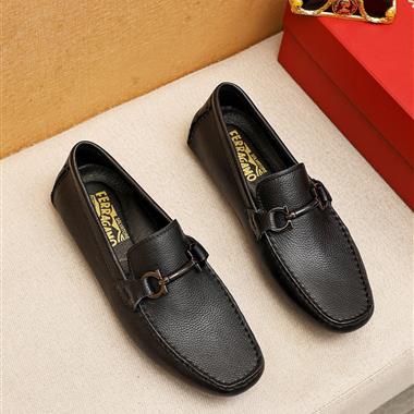 Ferragamo    2023新款休閒時尚男生鞋子