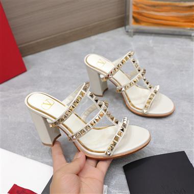 Valentino   2023新款休閒時尚女生鞋子