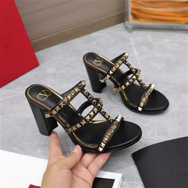 Valentino   2023新款休閒時尚女生鞋子