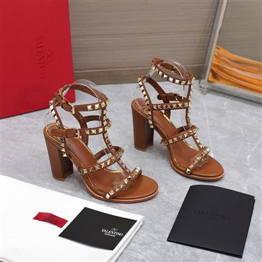 Valentino   2023新款休閒時尚女生鞋子