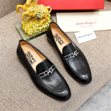 Ferragamo   2023新款休閒時尚男生鞋子