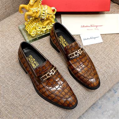 Ferragamo   2023新款休閒時尚男生鞋子