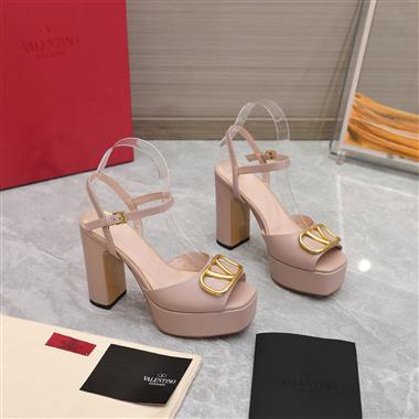 Valentino   2023新款休閒時尚女生鞋子