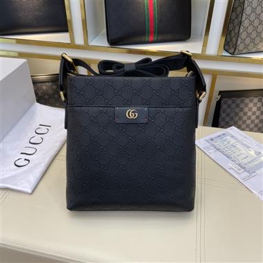 GUCCI  2023新款男生時尚休閒包 尺寸24*26*6CM