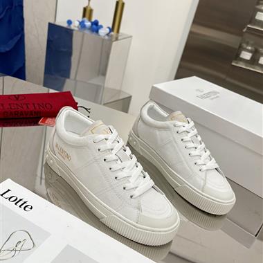 Valentino   2023新款休閒時尚女生鞋子