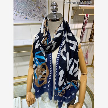 FENDI   2023秋冬新款時尚圍巾  尺寸：200-110