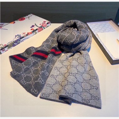 GUCCI   2023秋冬新款時尚圍巾 尺寸：180-30