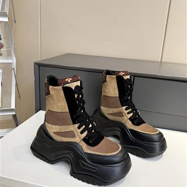 Louis Vuitton   2023新款女生休閒時尚鞋子