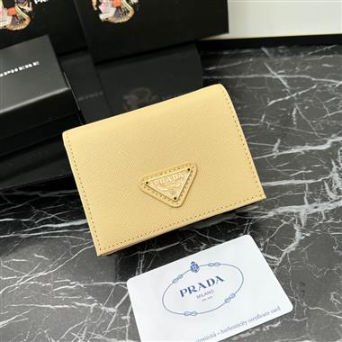 PRADA   2023新款時尚休閒包 尺寸：10*9*2CM