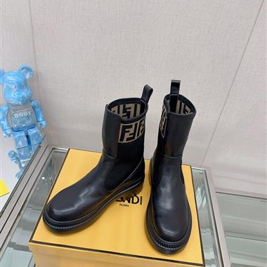 FENDI   2023新款女生休閒時尚鞋子