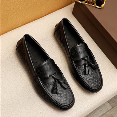 BOTTEGA VENETA  2023新款男生休閒時尚鞋子