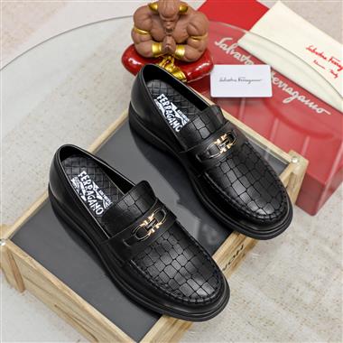 Ferragamo   2023新款男生休閒時尚鞋子