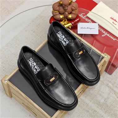 Ferragamo   2023新款男生休閒時尚鞋子