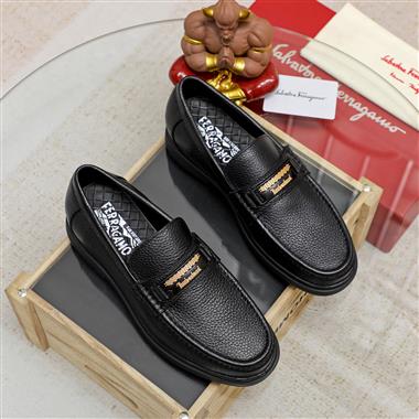 Ferragamo   2023新款男生休閒時尚鞋子