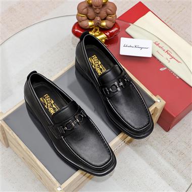 Ferragamo   2023新款男生休閒時尚鞋子