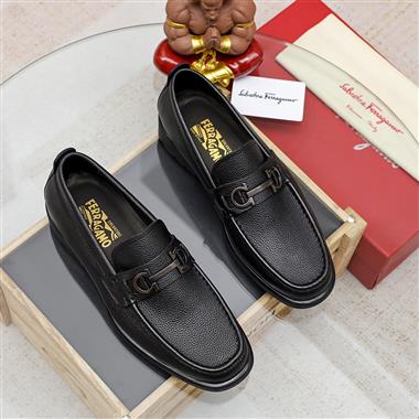 Ferragamo   2023新款男生休閒時尚鞋子