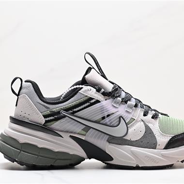 NIKE AIR ZOOM PEGASUS跑步鞋