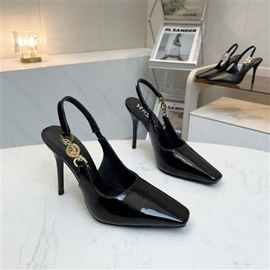 VERSACE   2023新款女生休閒時尚鞋子