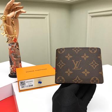 LOUIS VUITTON   2023新款男生時尚包包 尺寸：11.5*9*1.5CM