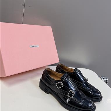 MIUMIU   2024新款女生休閒時尚鞋子