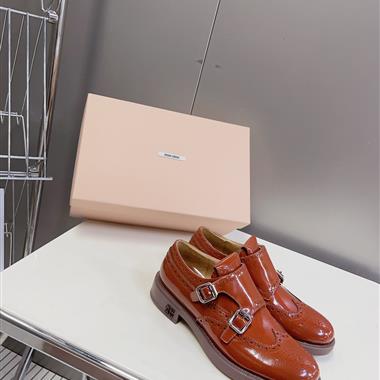 MIUMIU   2024新款女生休閒時尚鞋子