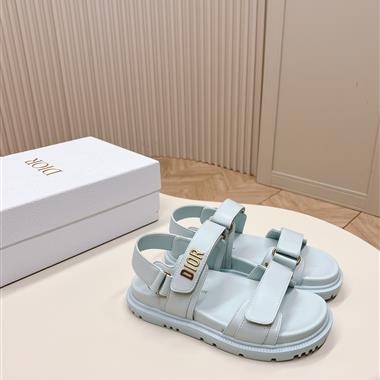 DIOR   2024新款女生休閒時尚鞋子