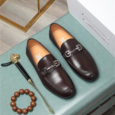 Ferragamo   2024新款男生休閒時尚鞋子