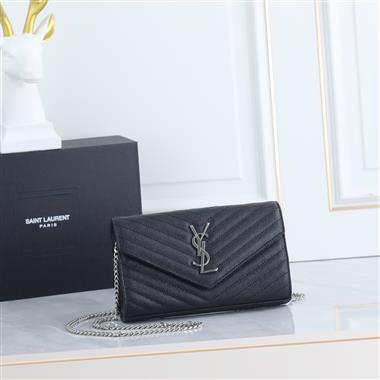 YSL   2024新款女生時尚休閒包 尺寸：22.5*14*4CM