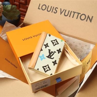 LOUIS VUITTON   2024新款時尚休閒包  尺寸：7.5*11.1*1CM