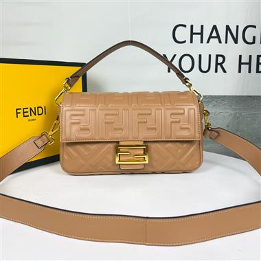 FENDI   2024新款女生時尚休閒包  尺寸：26x5x15CM