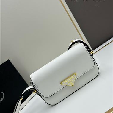 PRADA   2024新款女生時尚休閒包 尺寸:21.5*13*5CM