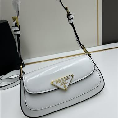 PRADA   2024新款女生時尚休閒包 尺寸:24*12*4CM