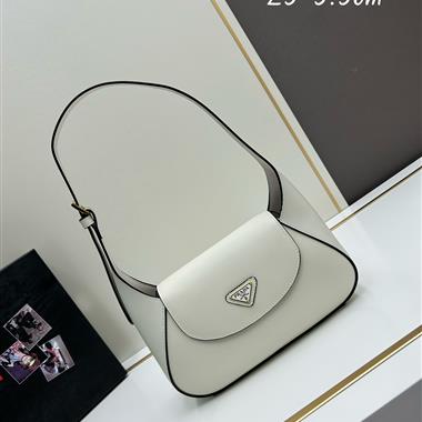 PRADA   2024新款女生時尚休閒包 尺寸:25*5.5CM