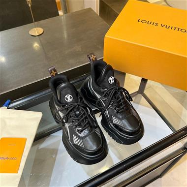 Louis Vuitton    2024新款女生休閒時尚鞋子