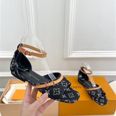 Louis Vuitton   2024新款女生休閒時尚鞋子