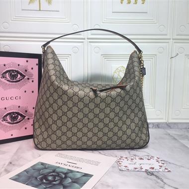 GUCCI   2024新款時尚女生休閒包 尺寸：38*30*11CM