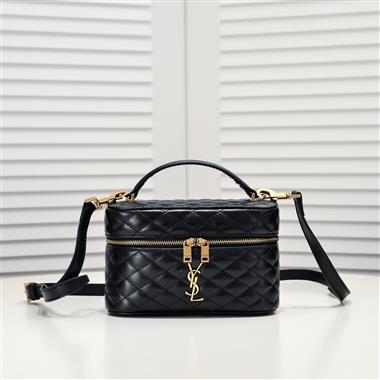 YSL   2024新款時尚女生休閒包 尺寸：18 X 11 X 6.5CM