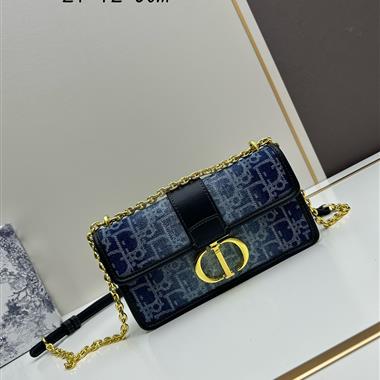 DIOR   2024新款時尚女生休閒包 尺寸：21 x 12 x 6CM