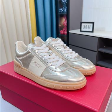 Valentino   2024新款男生休閒時尚鞋子