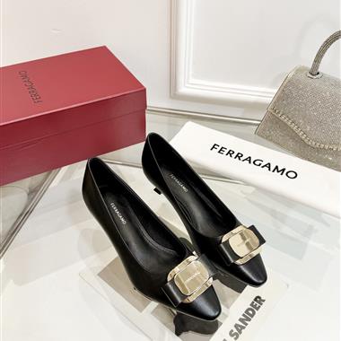 Ferragamo   2024新款女生休閒時尚鞋子