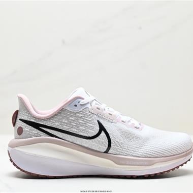 NIKE Air Zoom  Vomero 17