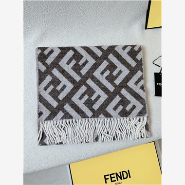 FENDI  2024秋冬新款時尚圍巾 尺寸：190-35